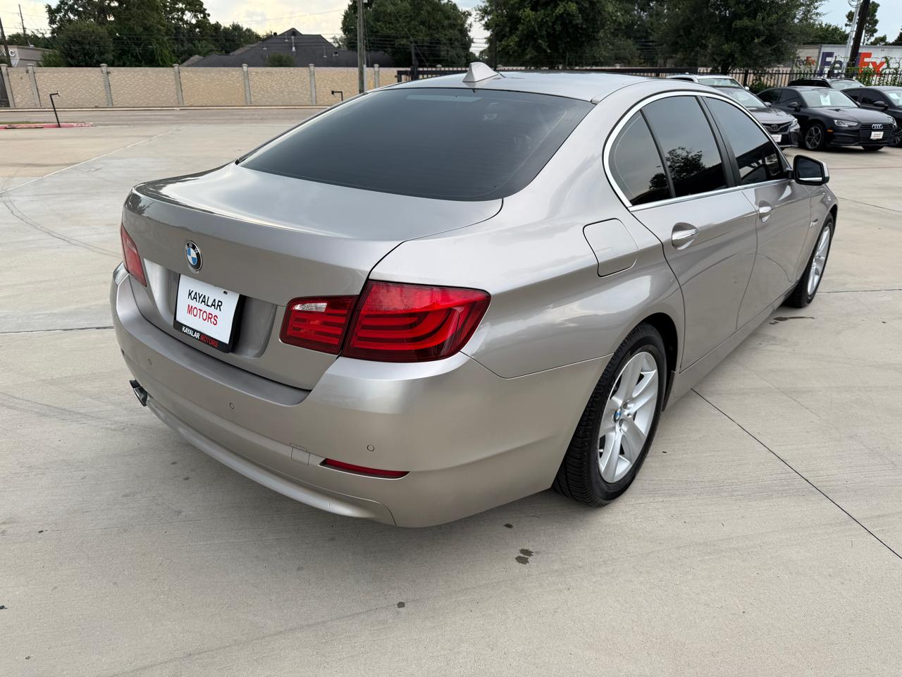 BMW 5-Series 528i 2013