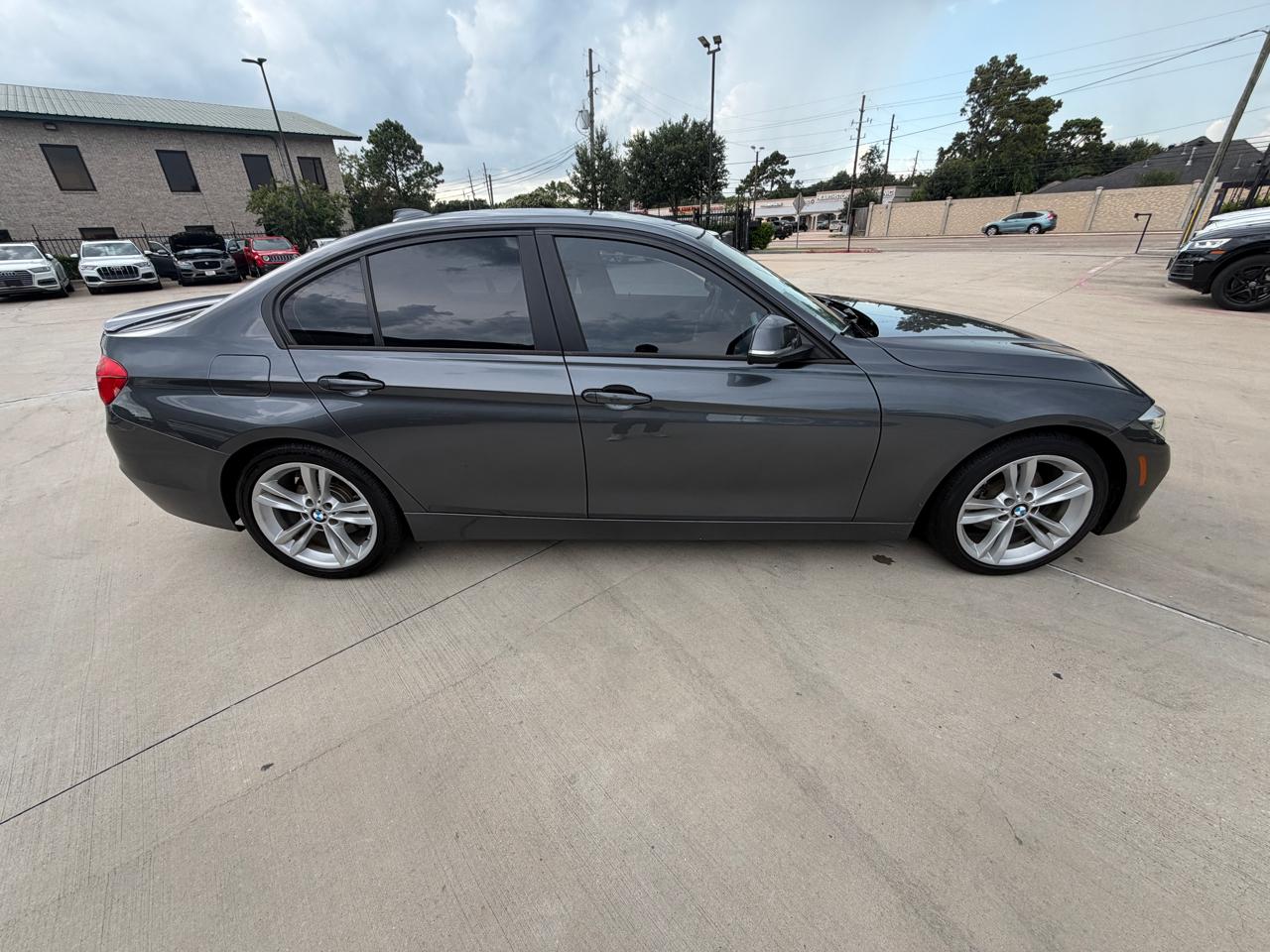 BMW 3-Series 320i Sedan 2016