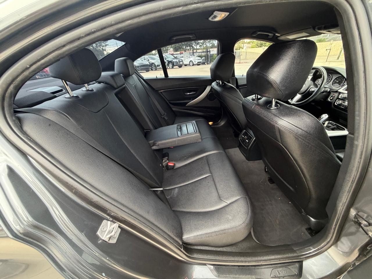 BMW 3-Series 320i Sedan 2016