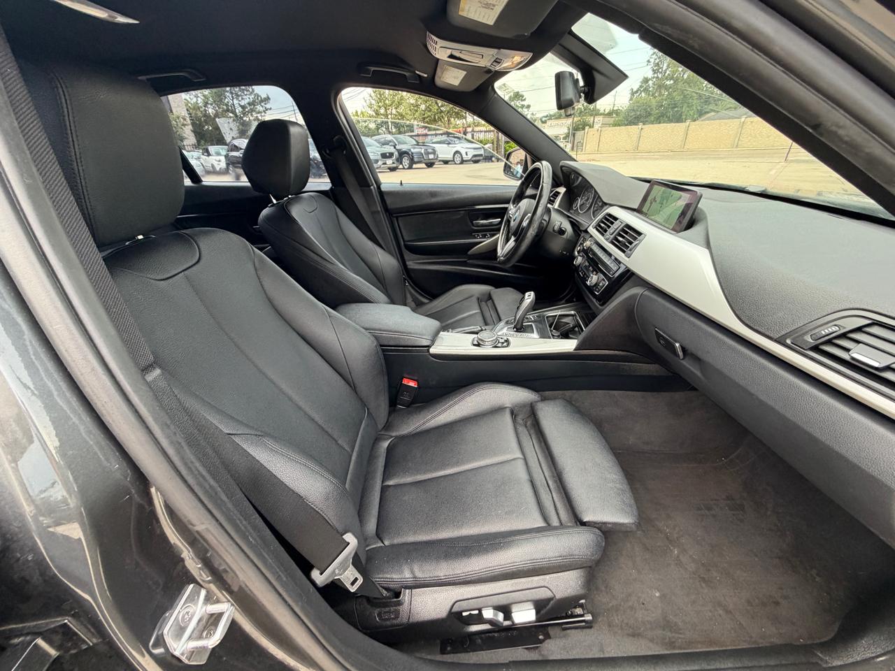 BMW 3-Series 320i Sedan 2016