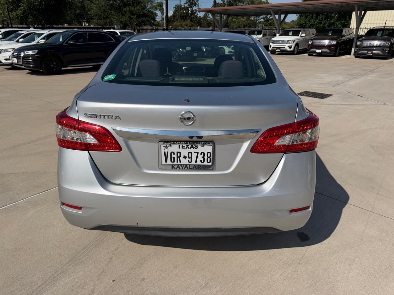 Nissan Sentra 4dr Sdn SE Auto 2015