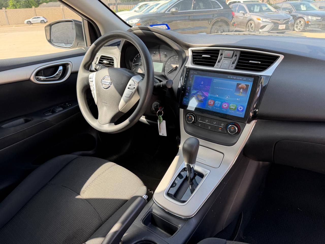 Nissan Sentra 4dr Sdn SE Auto 2015