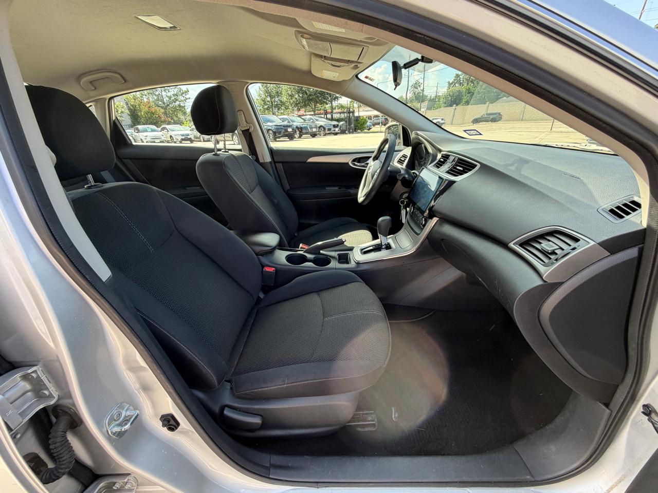 Nissan Sentra 4dr Sdn SE Auto 2015