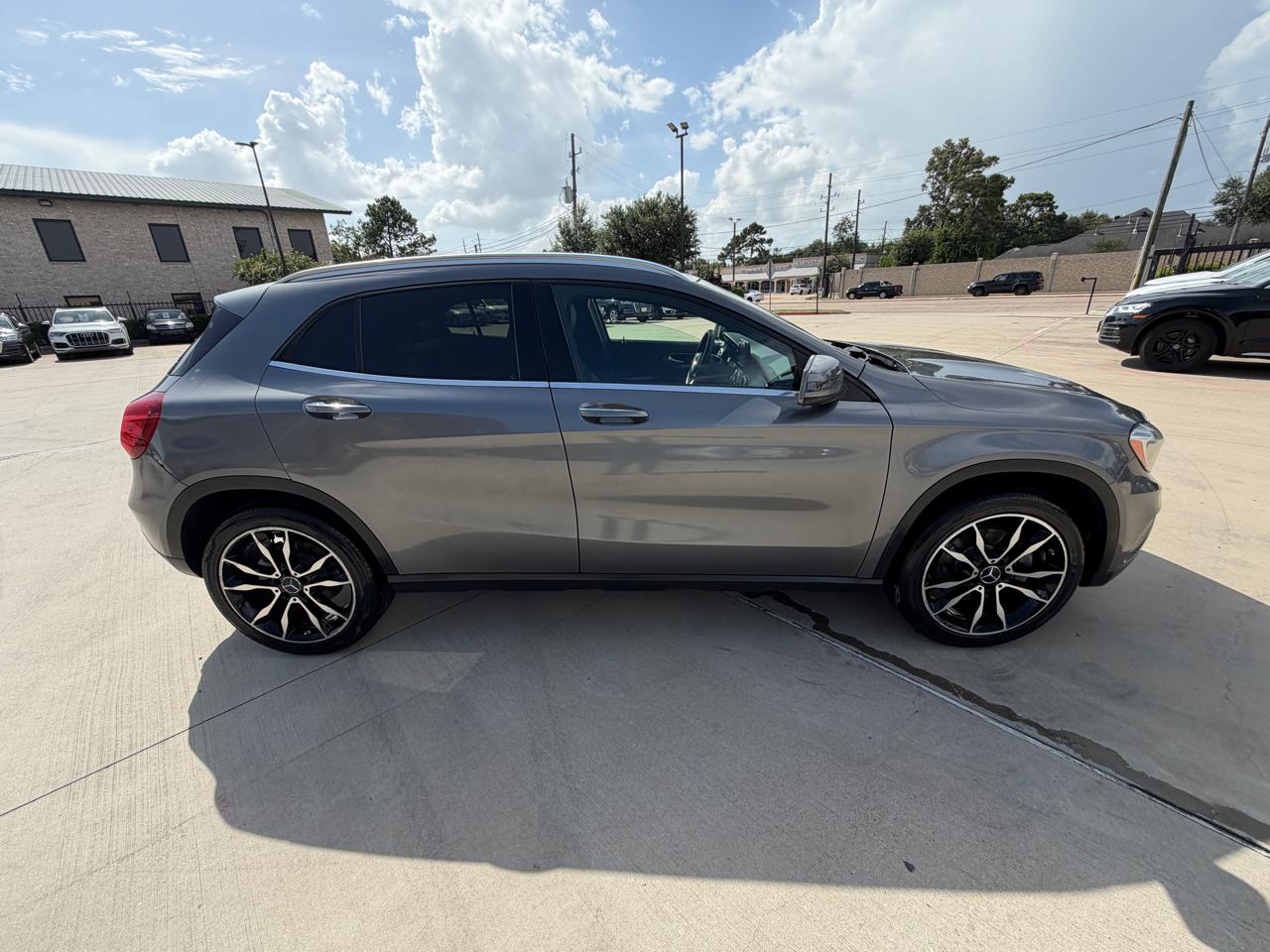 Mercedes-Benz GLA FWD 4dr GLA 250 2016