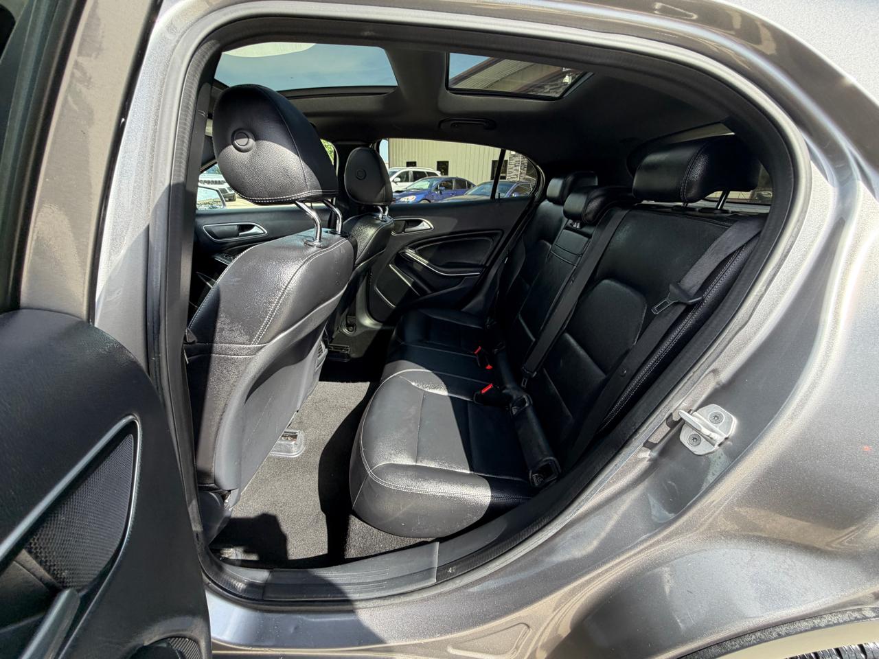 Mercedes-Benz GLA FWD 4dr GLA 250 2016