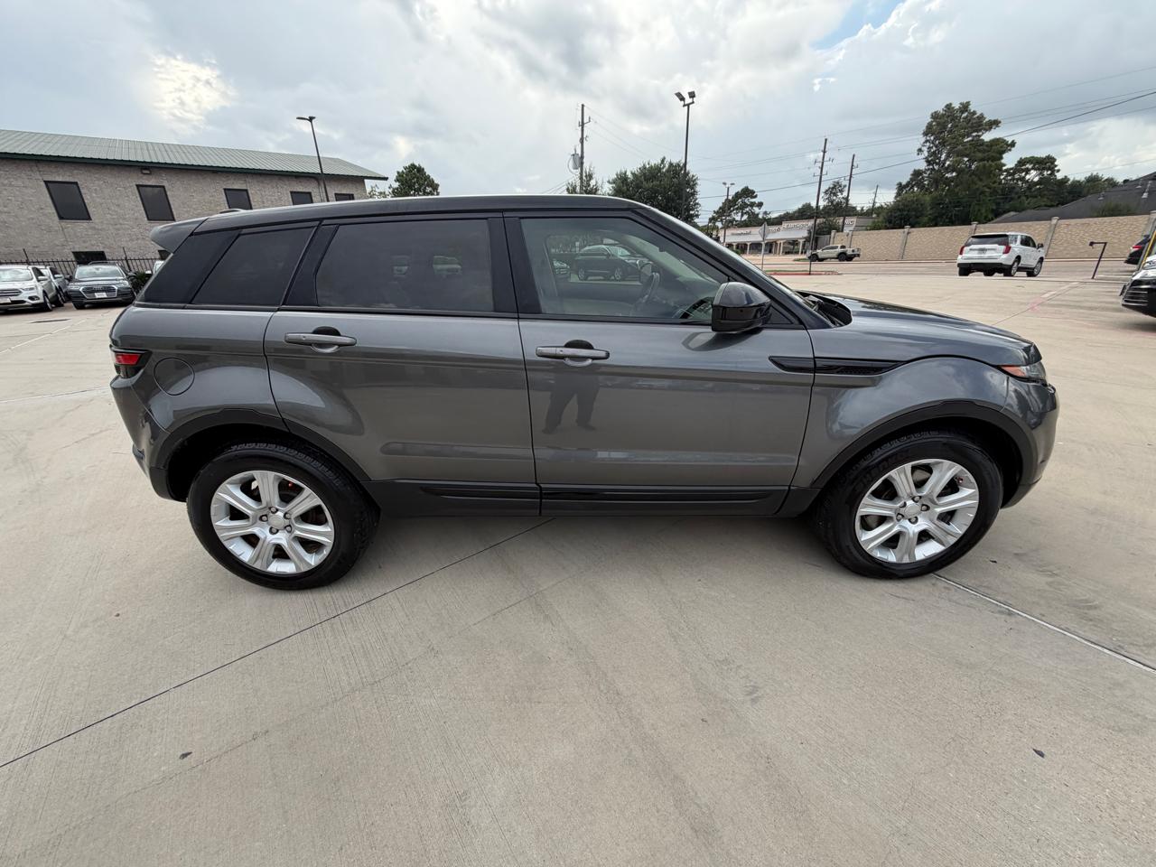 Land Rover Range Rover Evoque 5 Door SE 2018