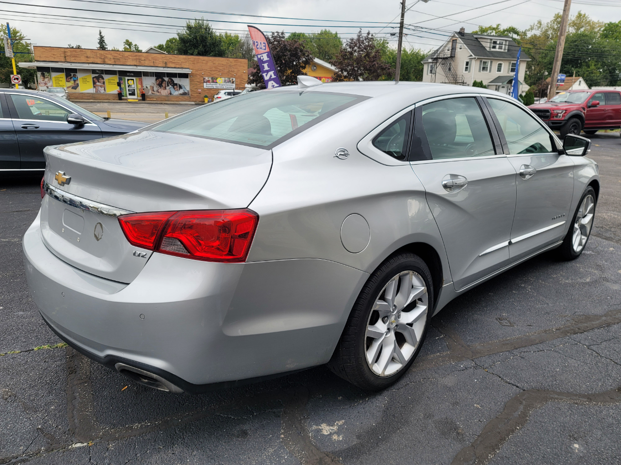 2015 Chevrolet Impala photo 2