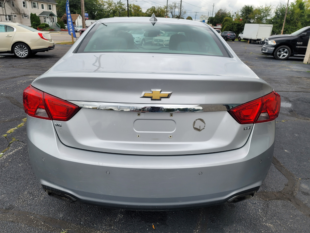 2015 Chevrolet Impala photo 3