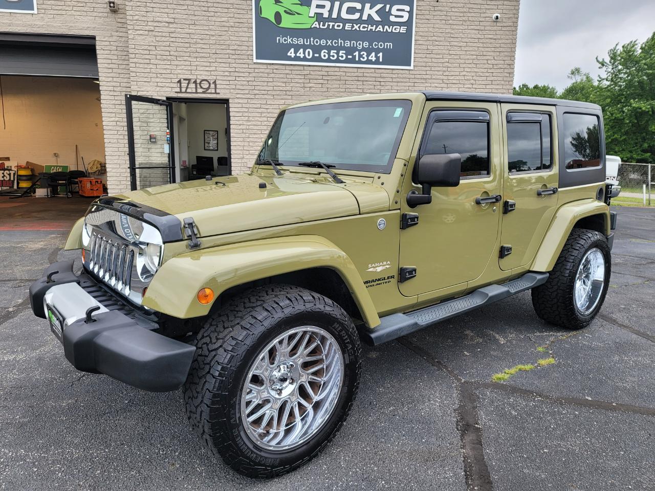 2013 Jeep Wrangler Unlimited Sahara 4WD