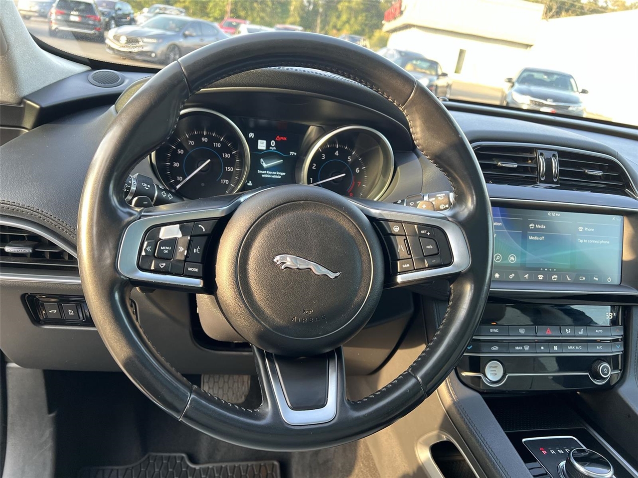 2020 Jaguar F-PACE Prestige photo 10