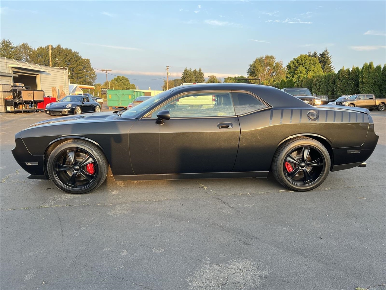 2010 Dodge Challenger SRT8 photo 4