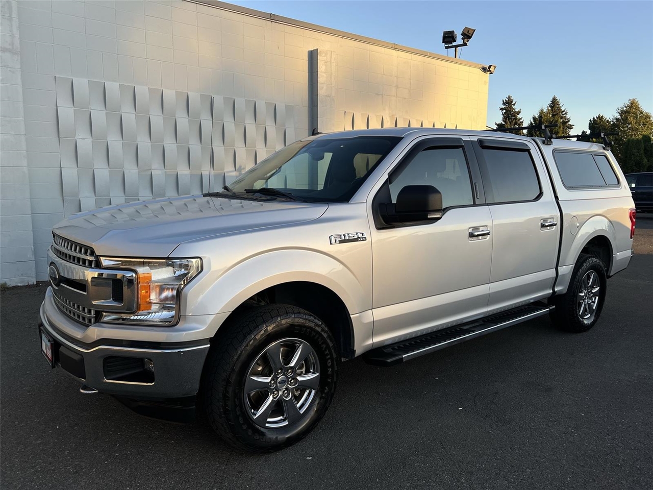 2019 Ford F-150 XLT photo 2