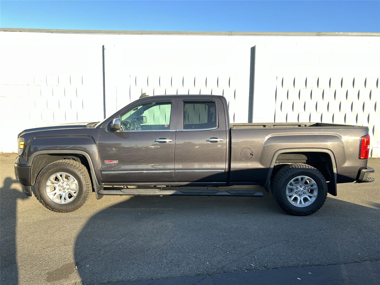 2015 Gmc Sierra 1500 SLE photo 3