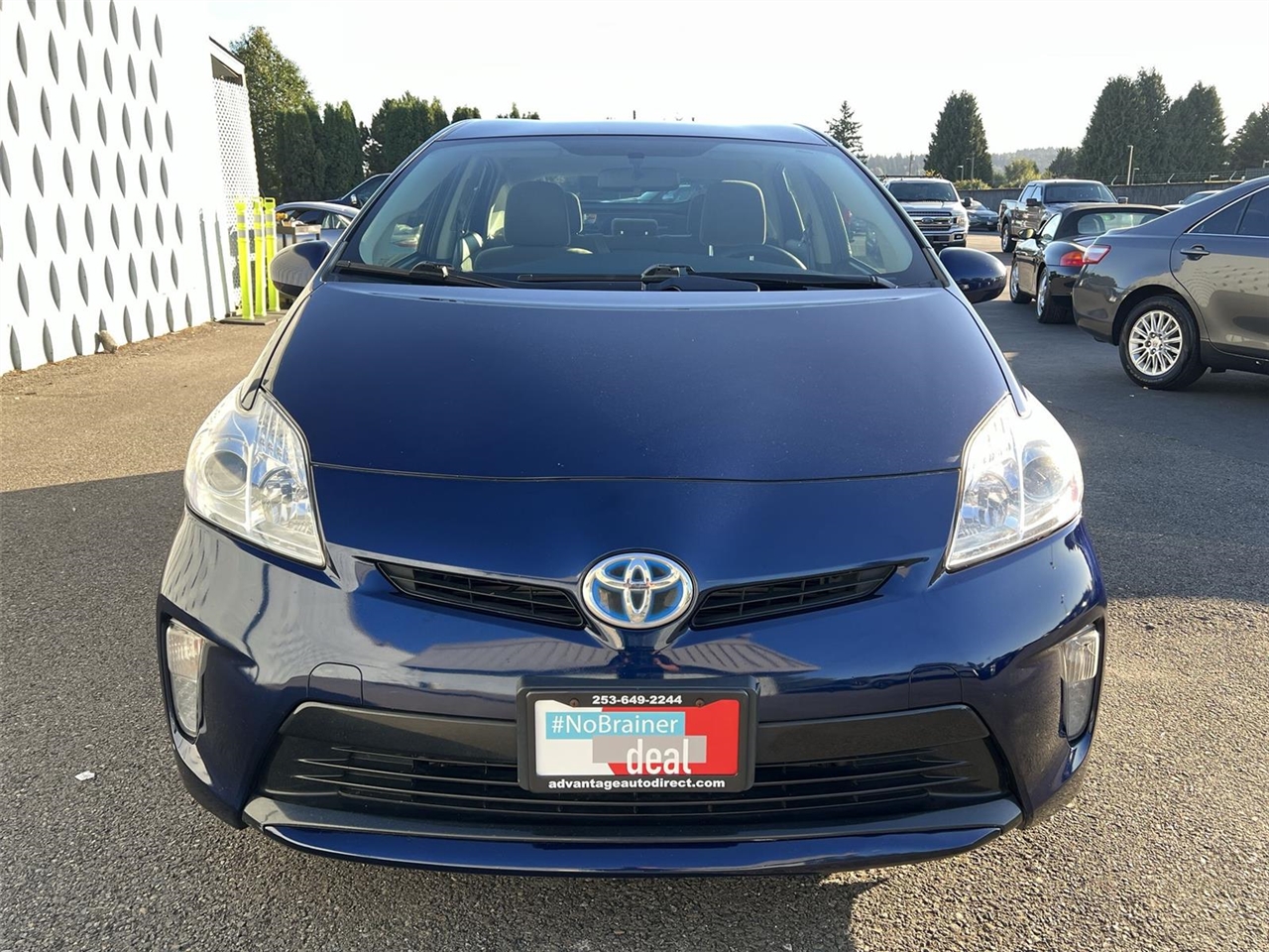 2015 Toyota Prius Three photo 2