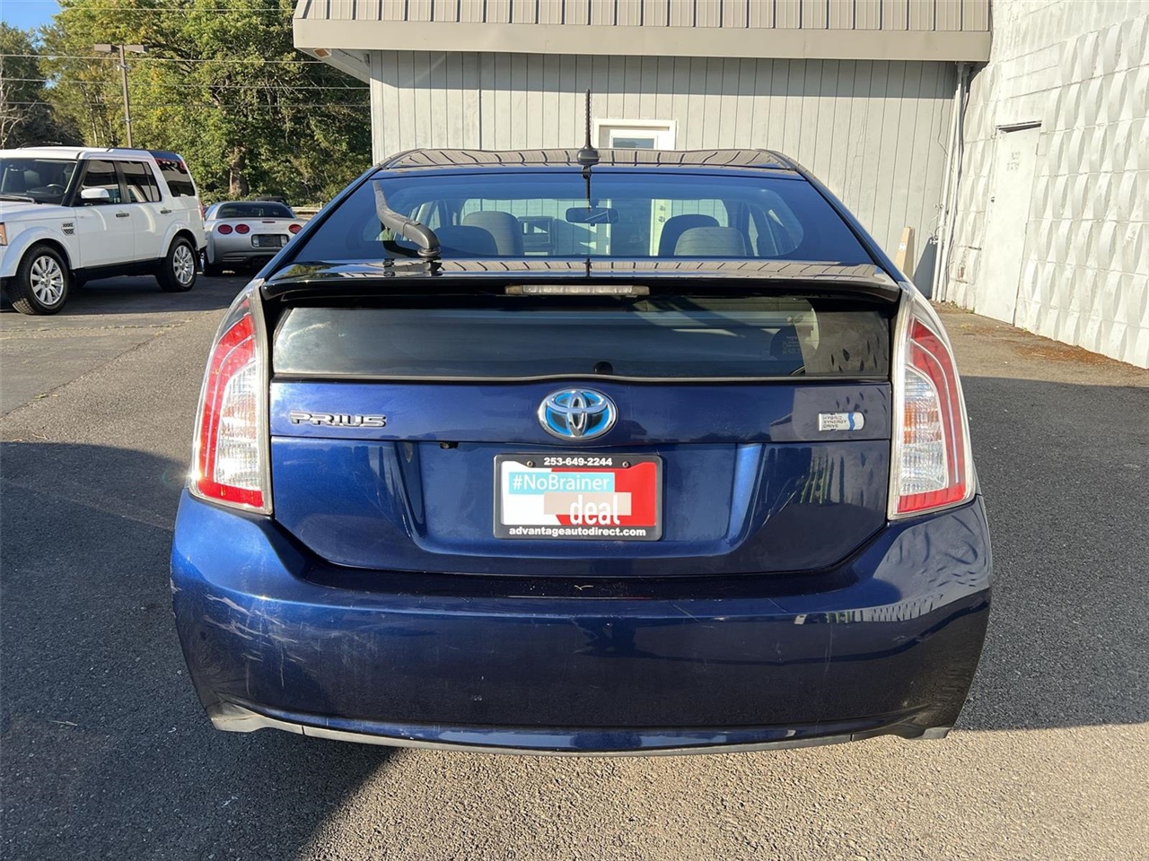 2015 Toyota Prius Three photo 4