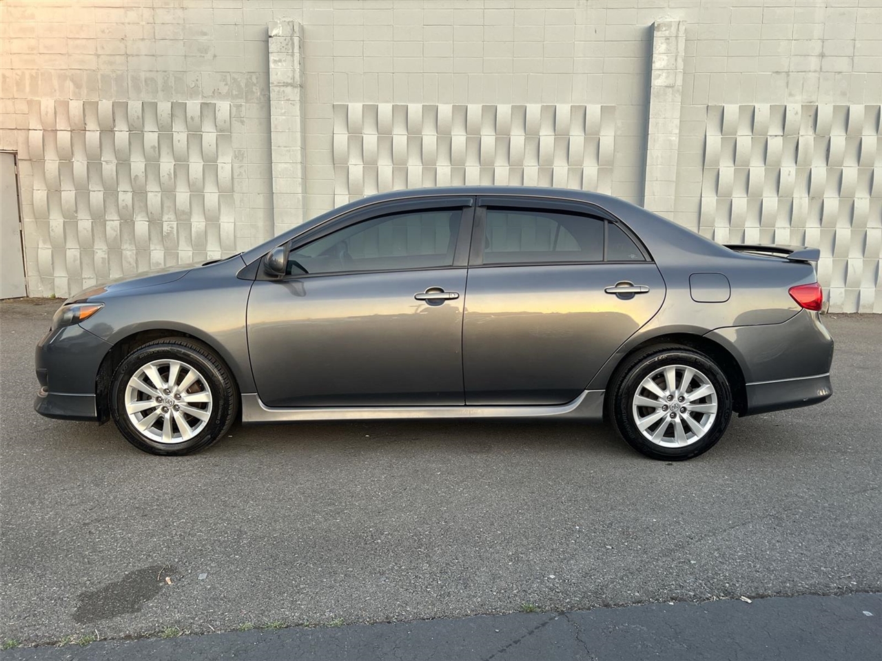 2010 Toyota Corolla S photo 3