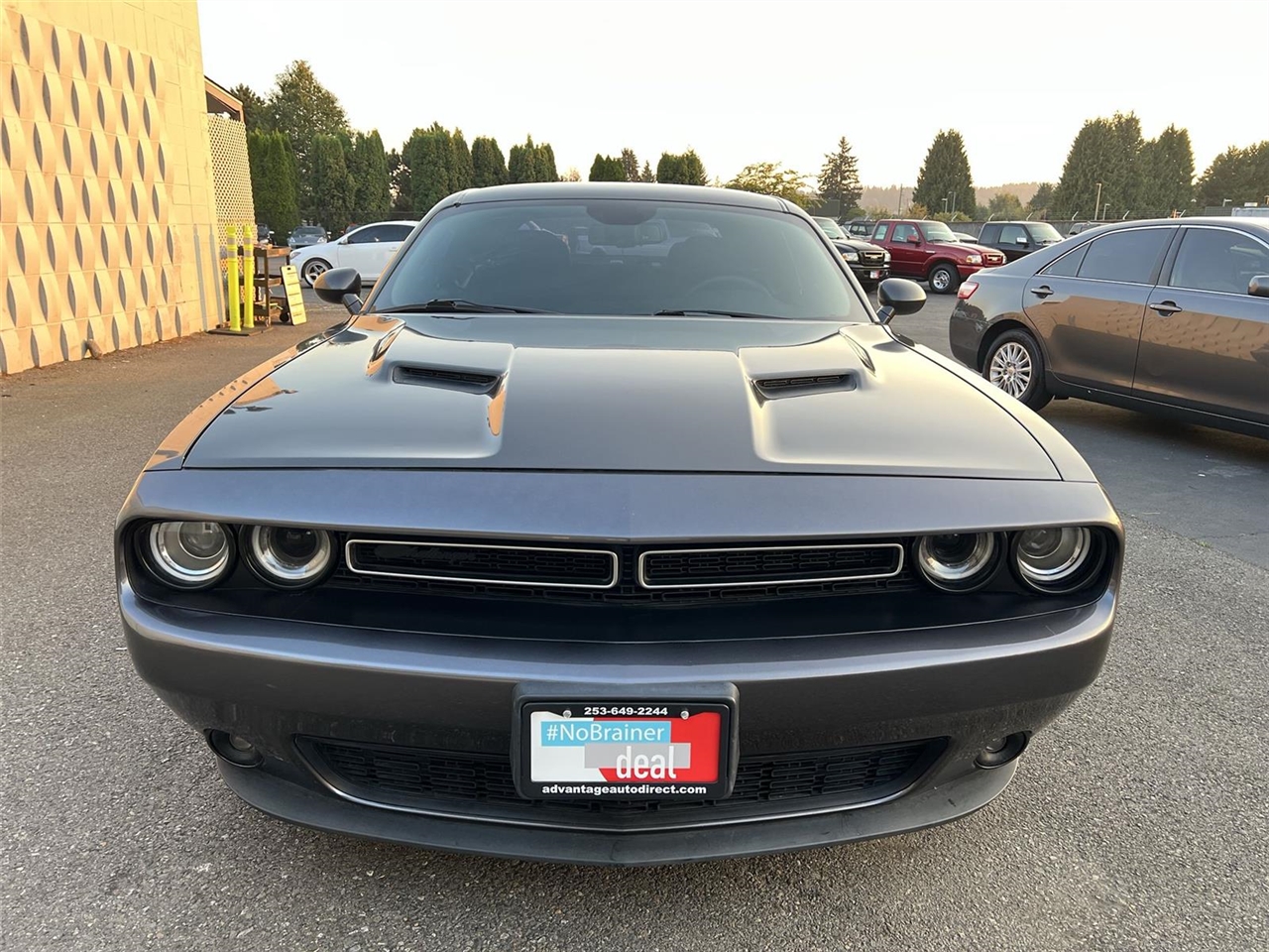 2020 Dodge Challenger SXT photo 2