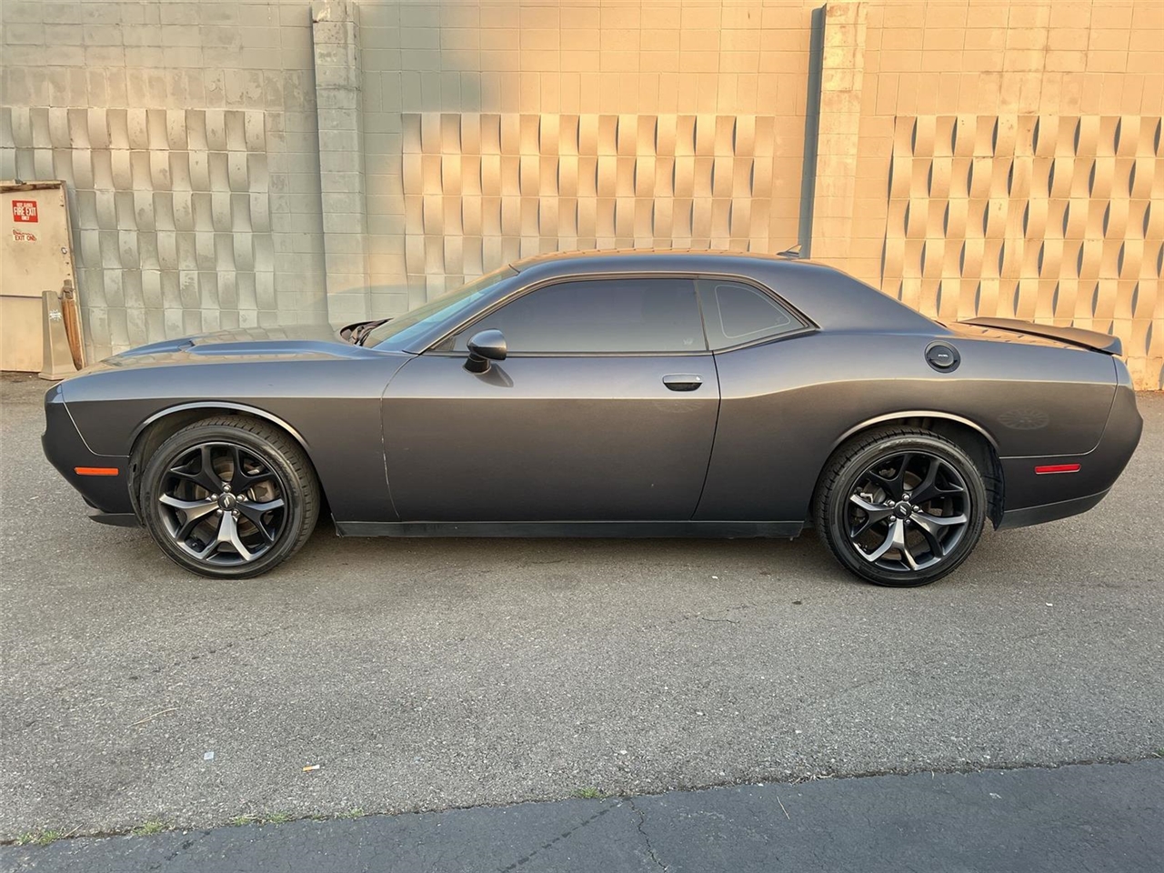 2020 Dodge Challenger SXT photo 3