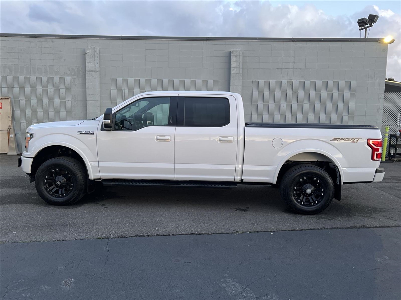 2018 Ford F-150 XLT photo 3