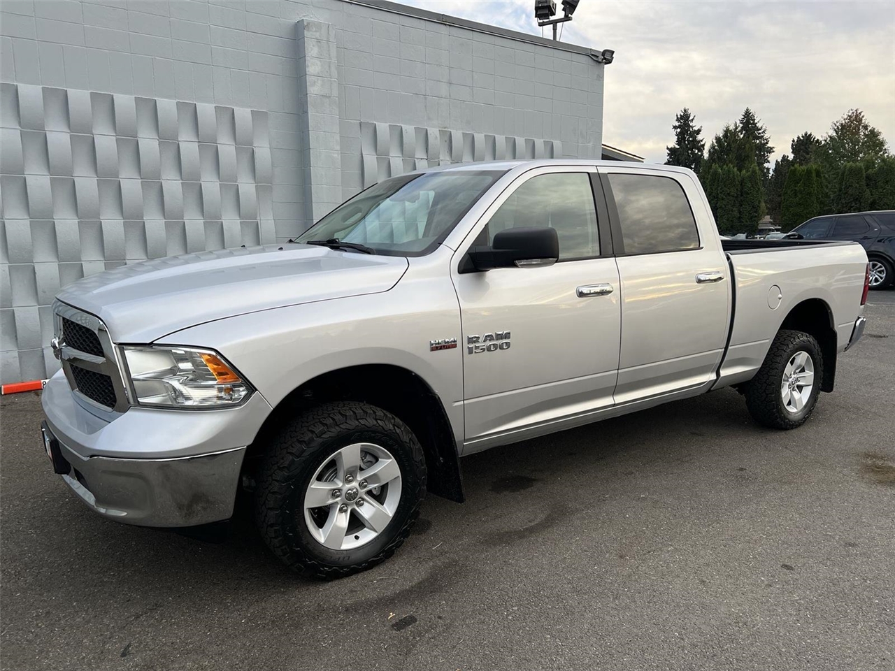 2017 RAM 1500 SLT