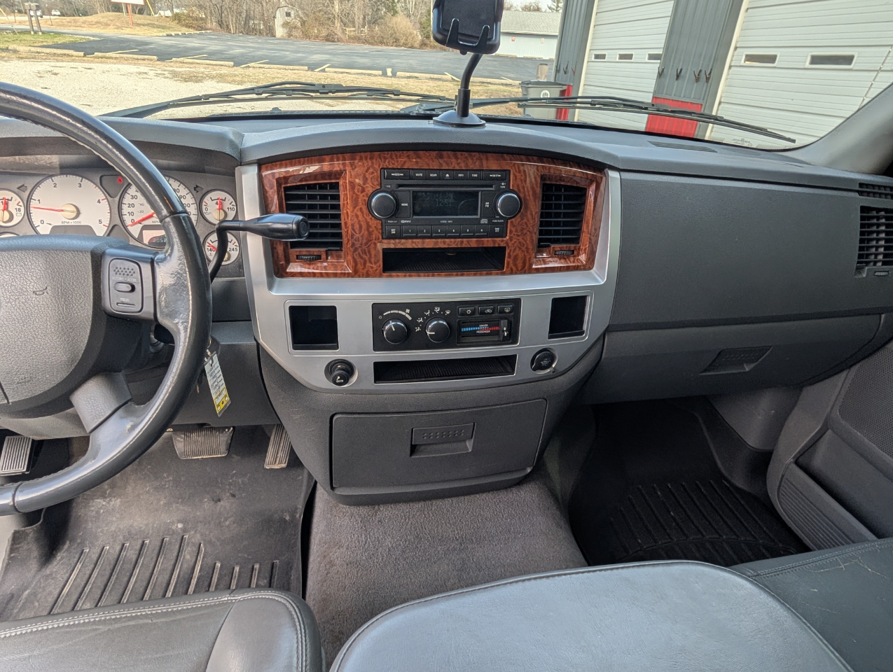 Dodge Ram 2500 Laramie Quad Cab 2WD 2006