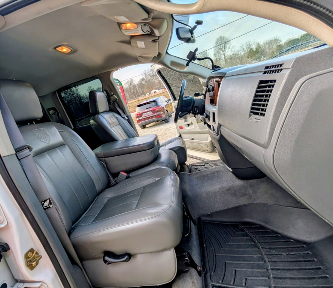 Dodge Ram 2500 Laramie Quad Cab 2WD 2006