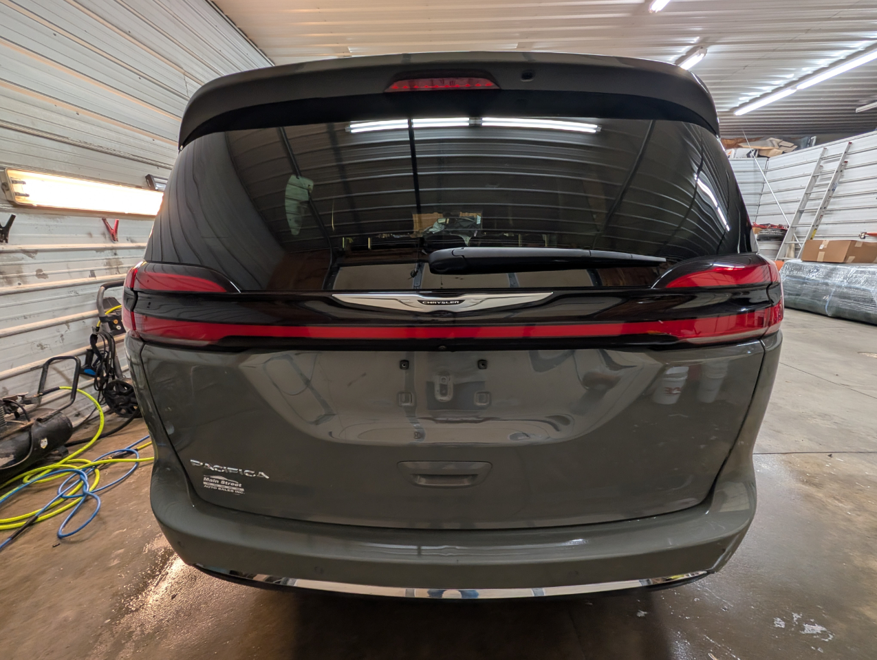 Chrysler Pacifica Touring-L FWD 2022