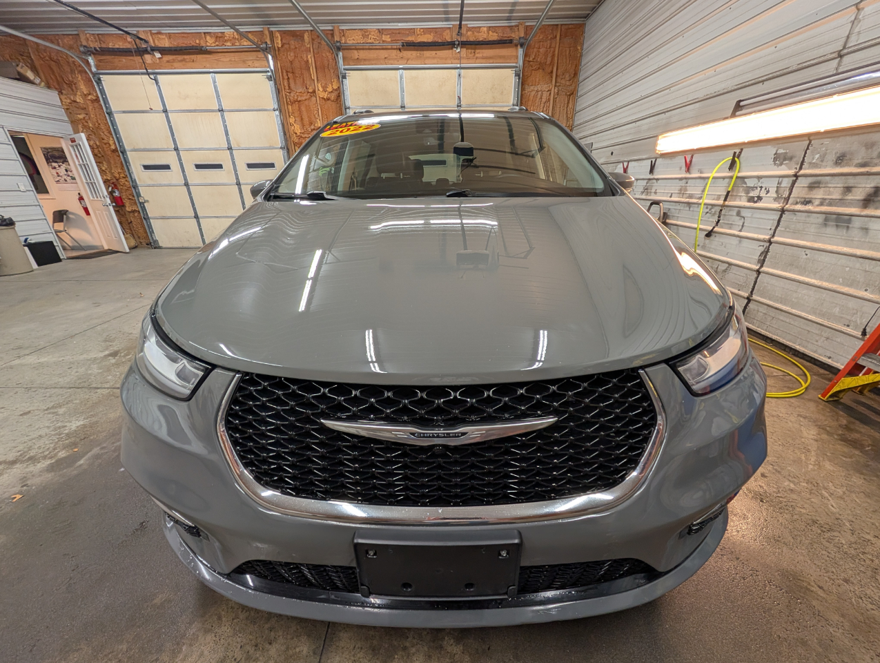 Chrysler Pacifica Touring-L FWD 2022