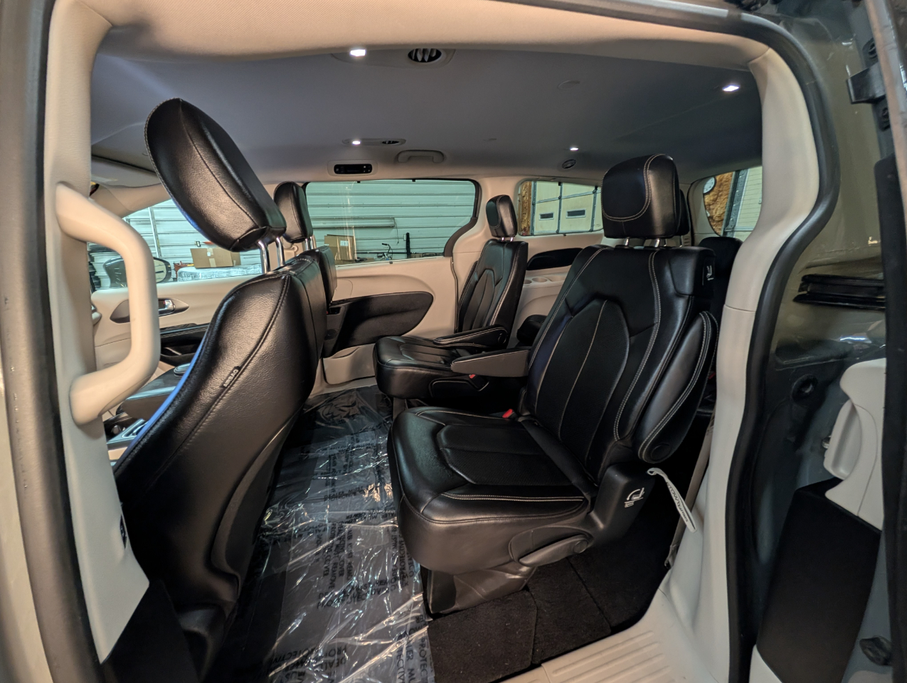 Chrysler Pacifica Touring-L FWD 2022