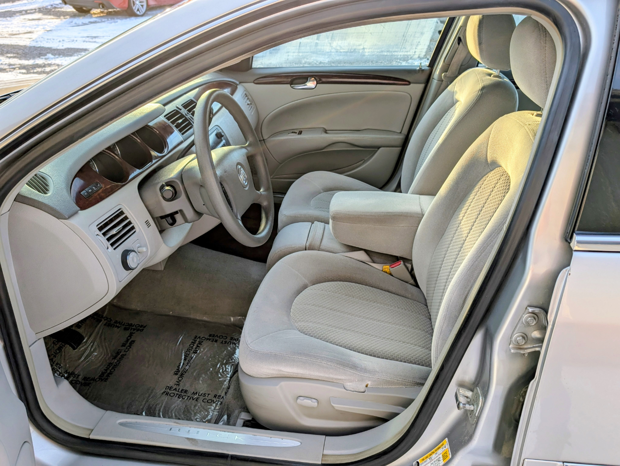 Buick Lucerne CX 2006