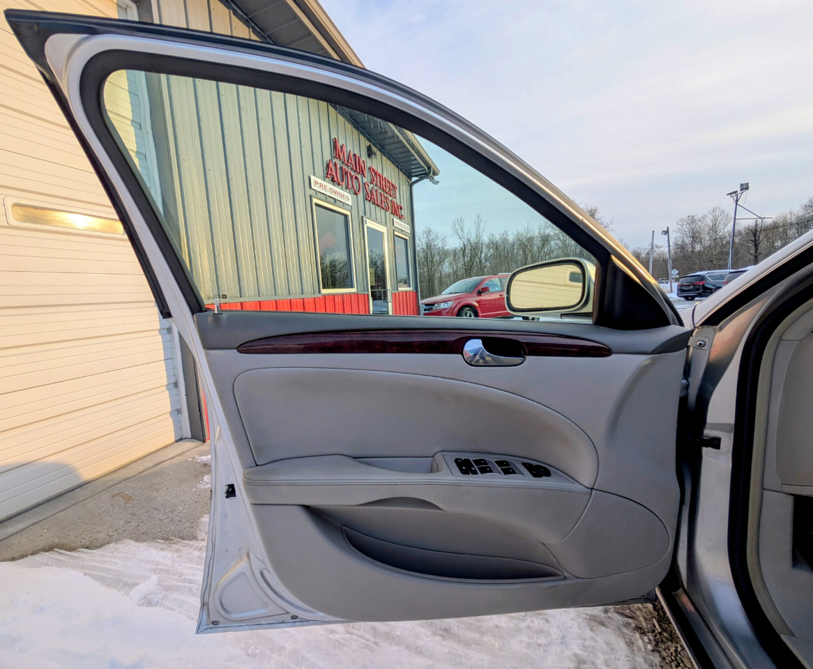 Buick Lucerne CX 2006