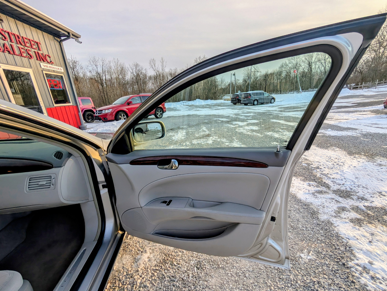 Buick Lucerne CX 2006