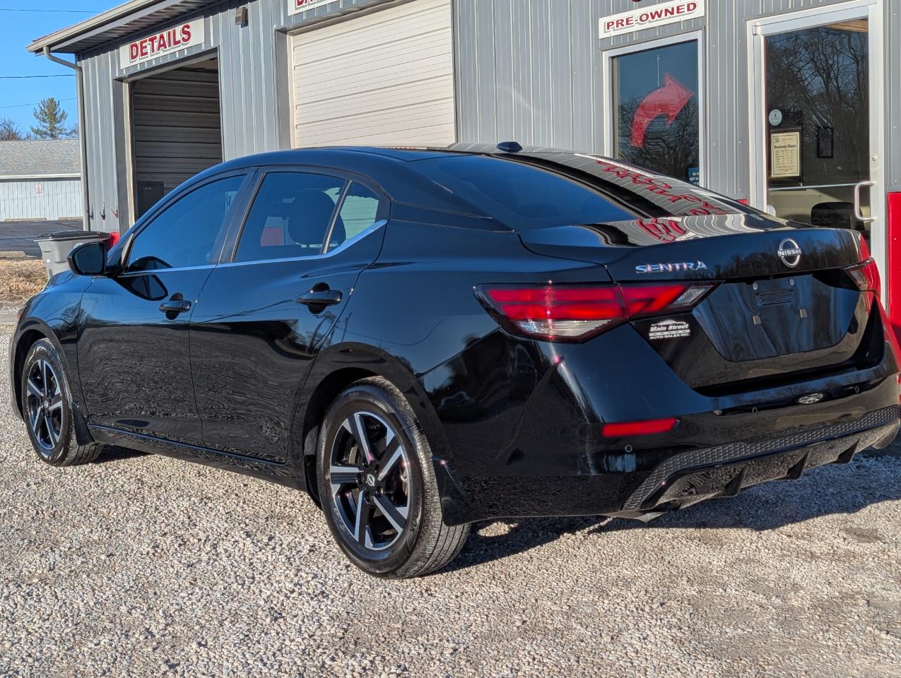 2025 Nissan Sentra SV - Photo 6