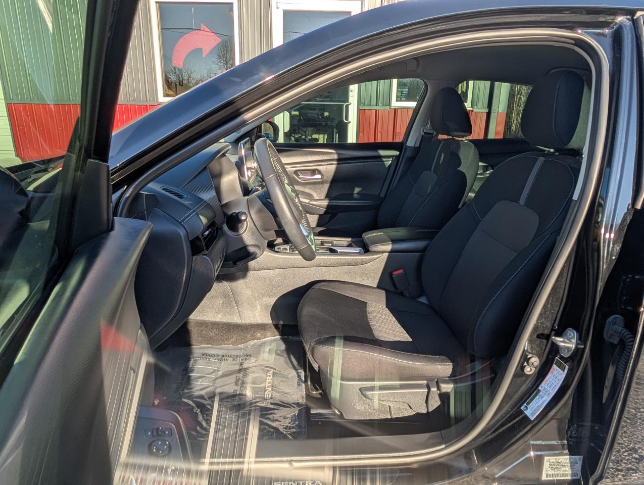 2025 Nissan Sentra SV - Photo 10