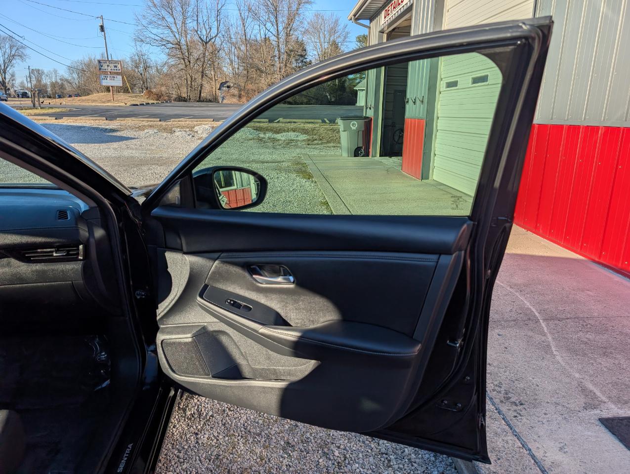 2025 Nissan Sentra SV - Photo 25