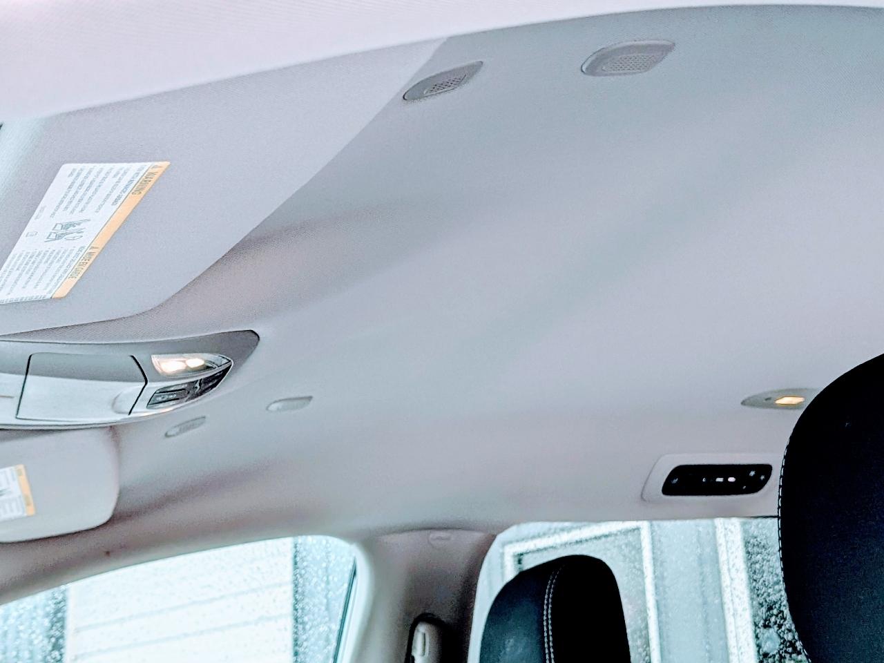 2022 Chrysler Voyager LX - Photo 12