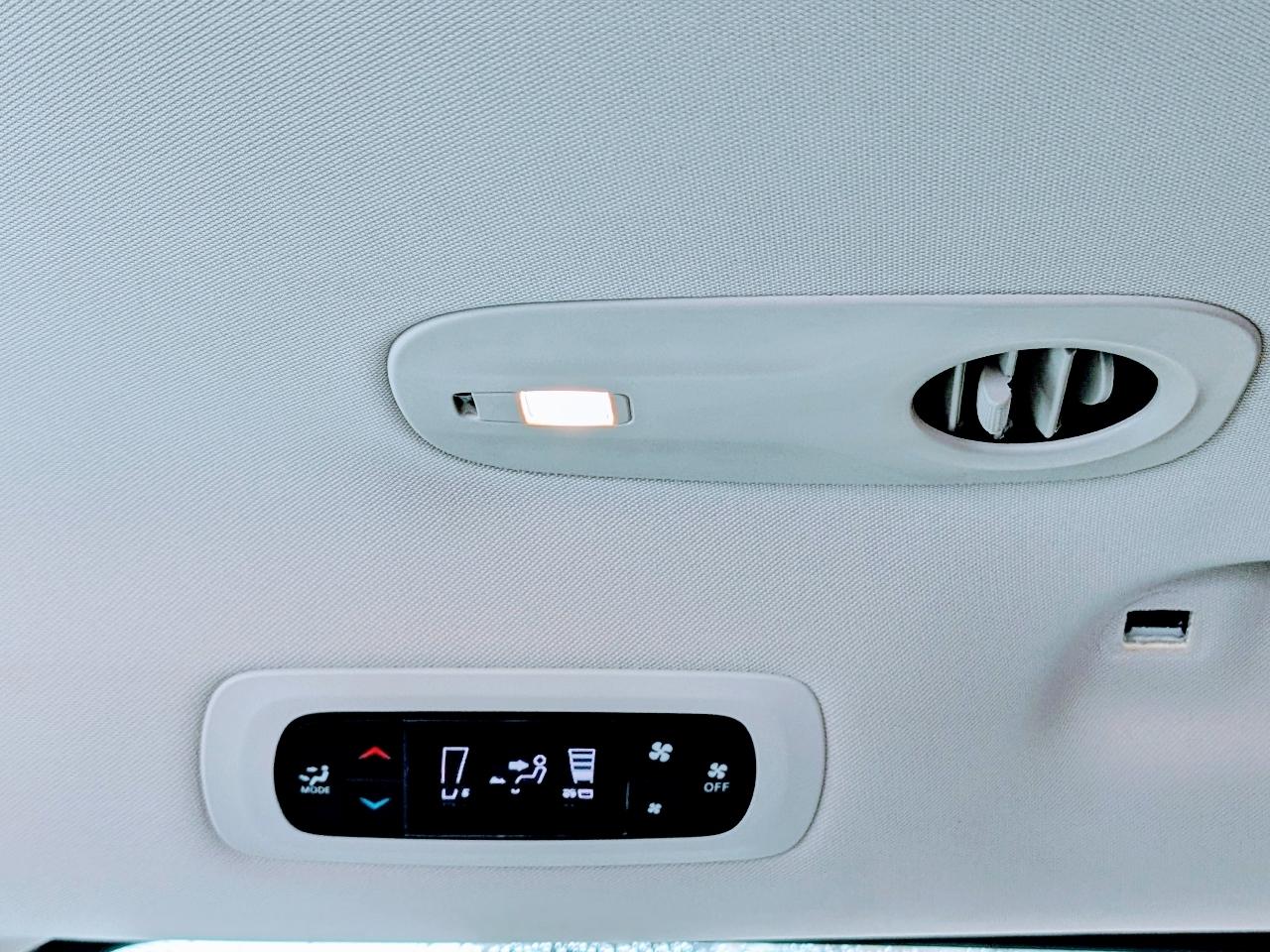 2022 Chrysler Voyager LX - Photo 15