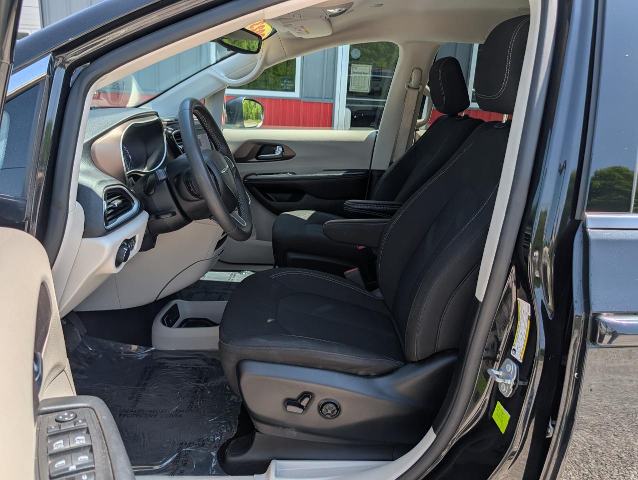 Chrysler Voyager LX 2023