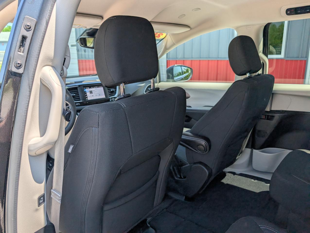 Chrysler Voyager LX 2023