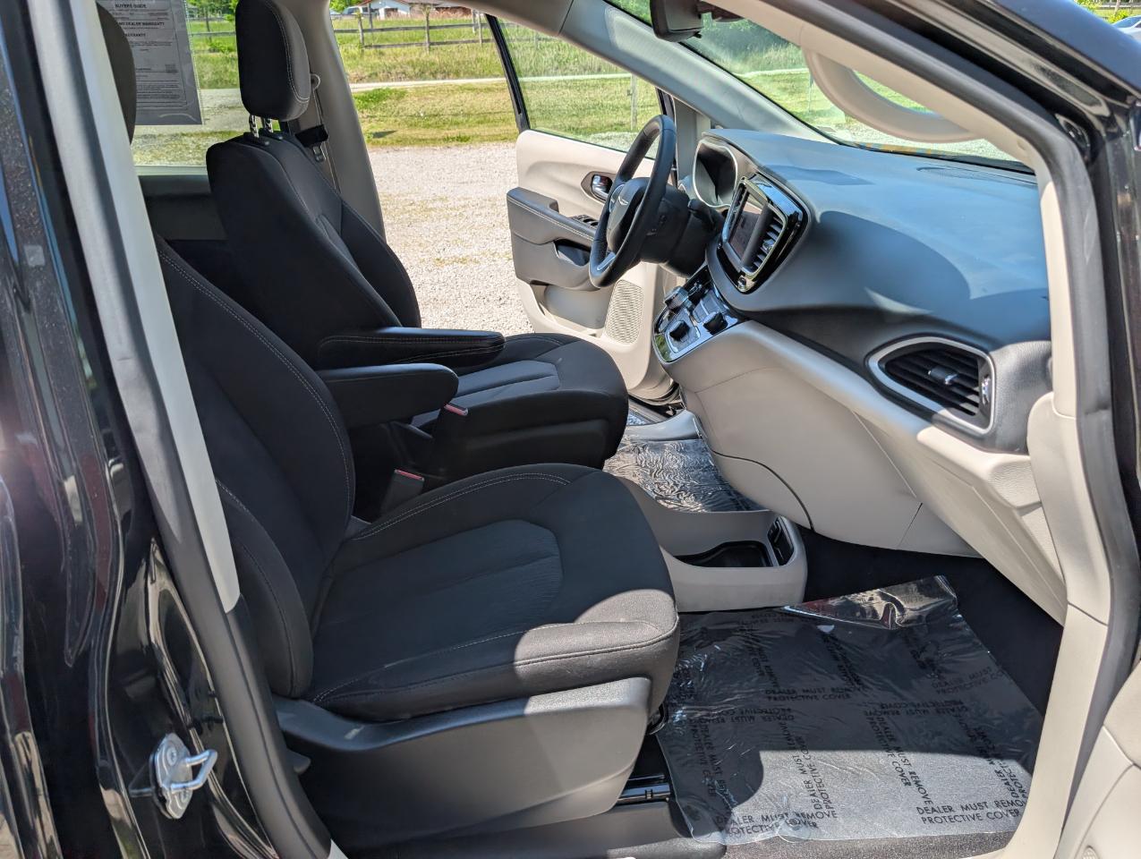 Chrysler Voyager LX 2023