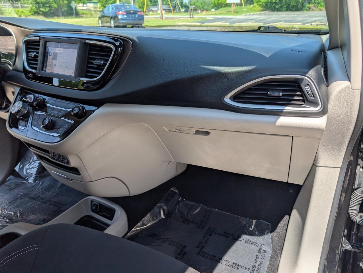 Chrysler Voyager LX 2023