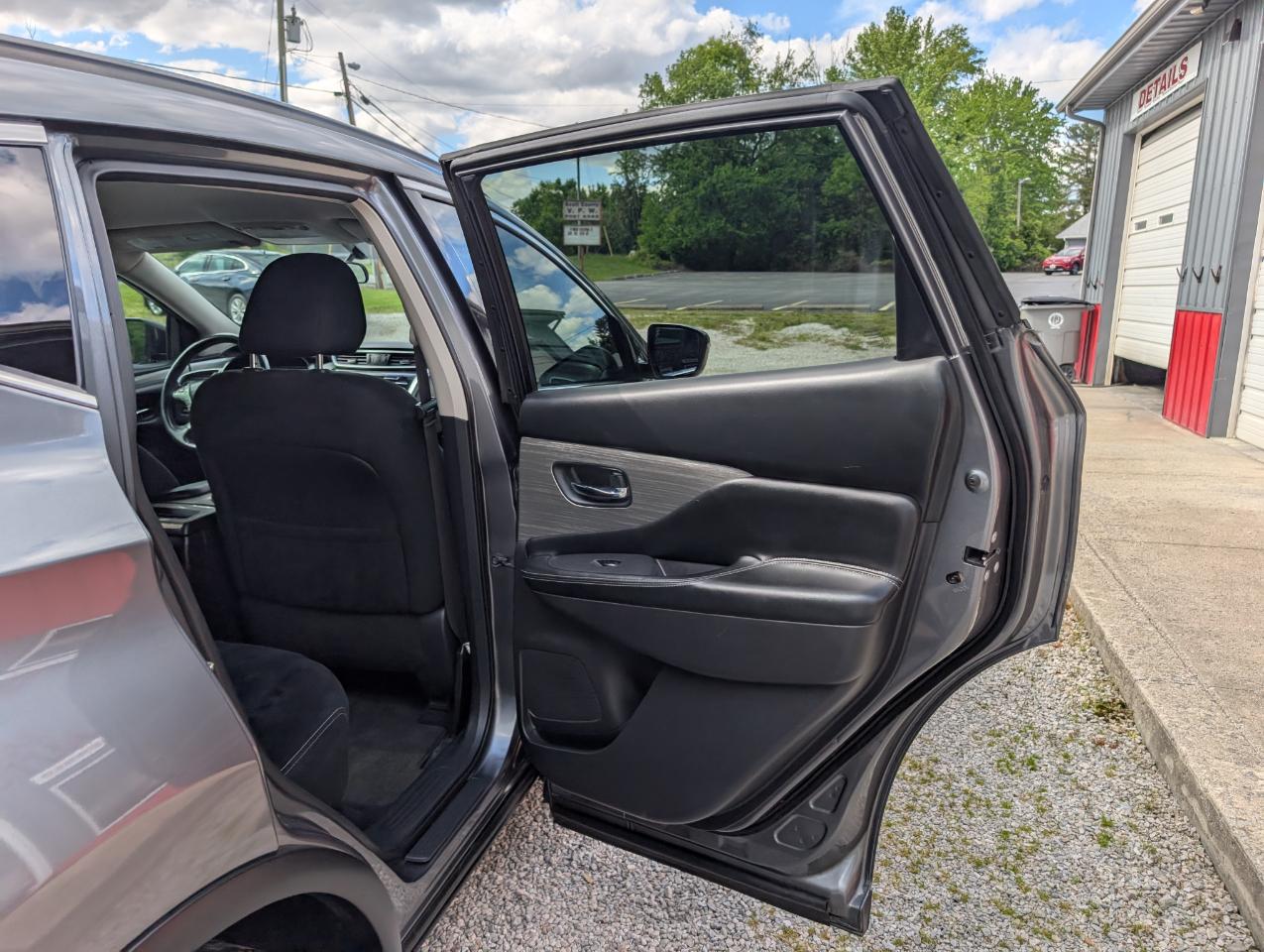 Nissan Murano SV AWD 2017