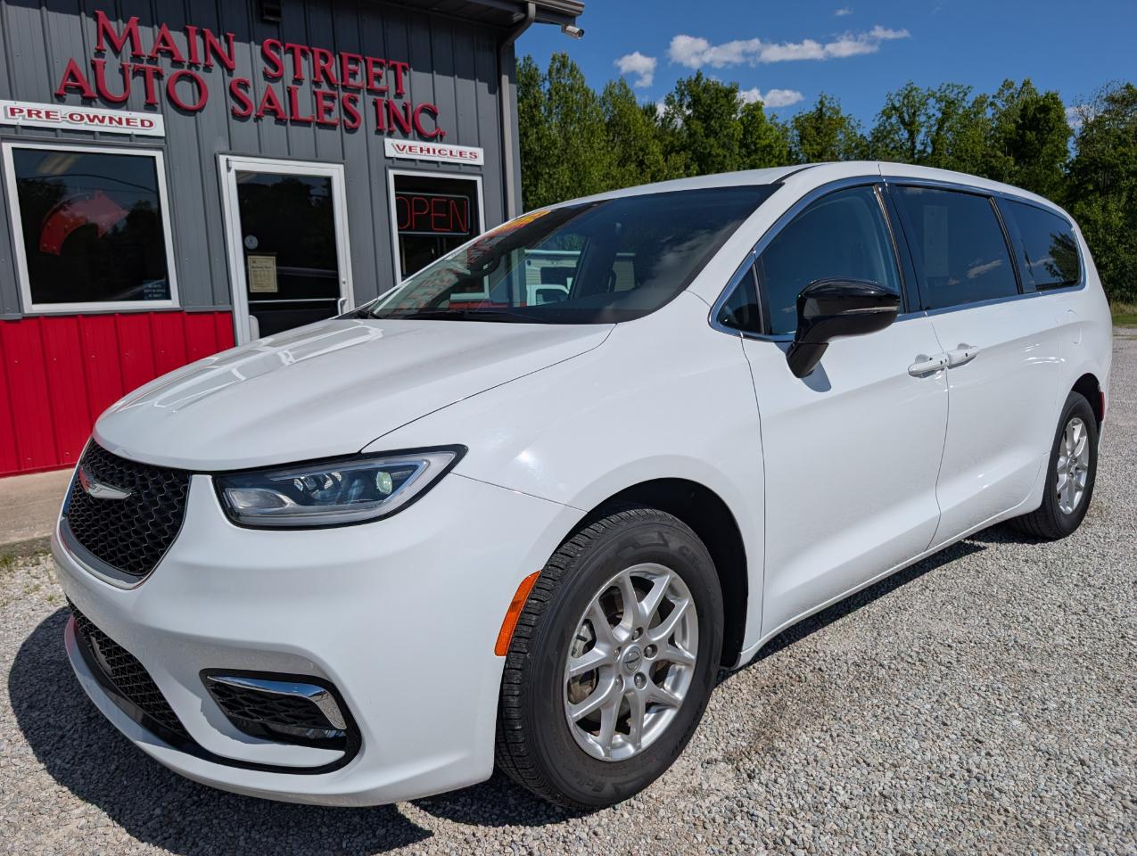 Chrysler Pacifica Touring L FWD 2024
