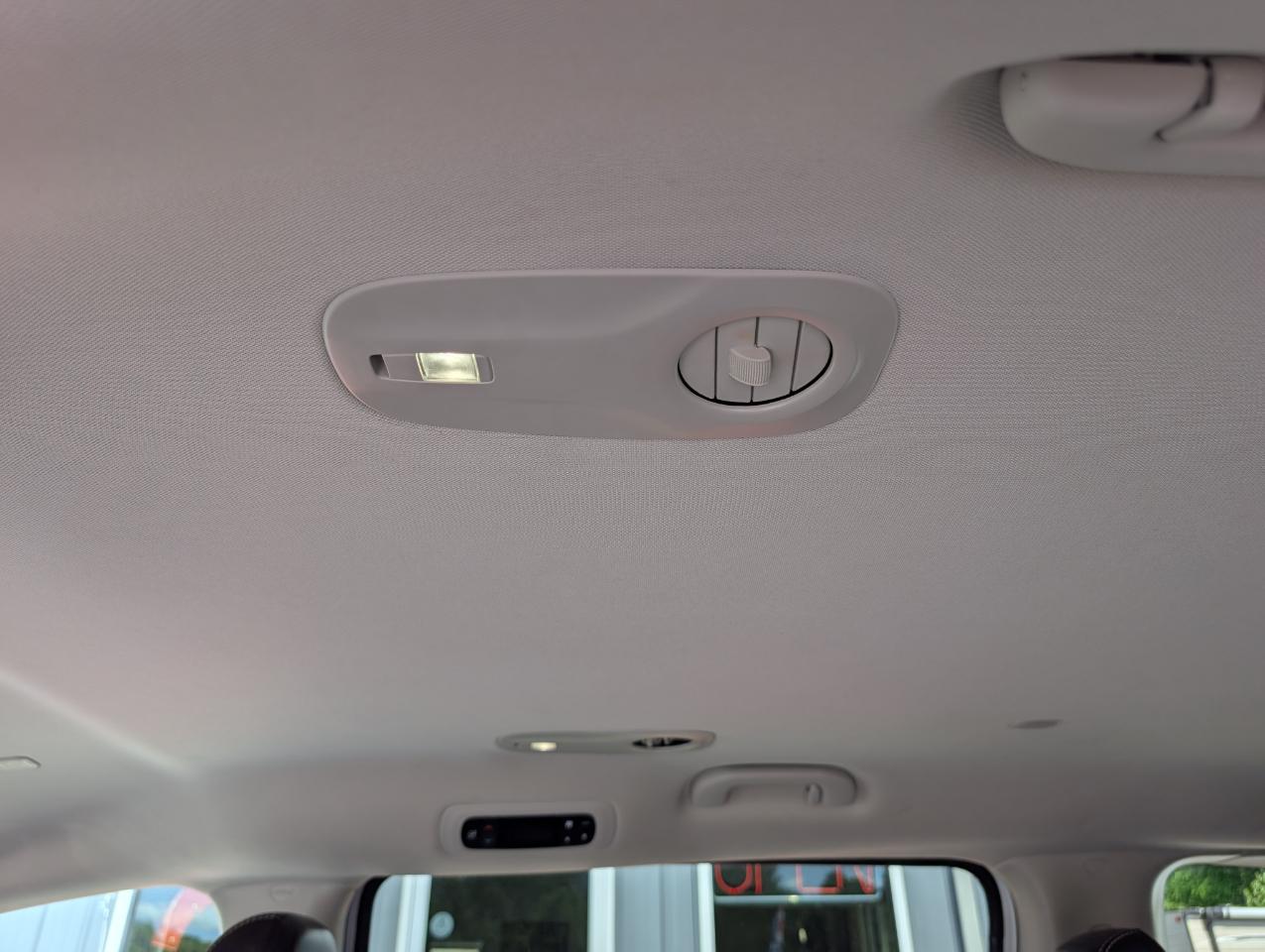 Chrysler Pacifica Touring L FWD 2024