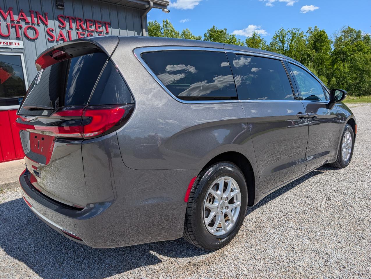 Chrysler Pacifica Touring L FWD 2023