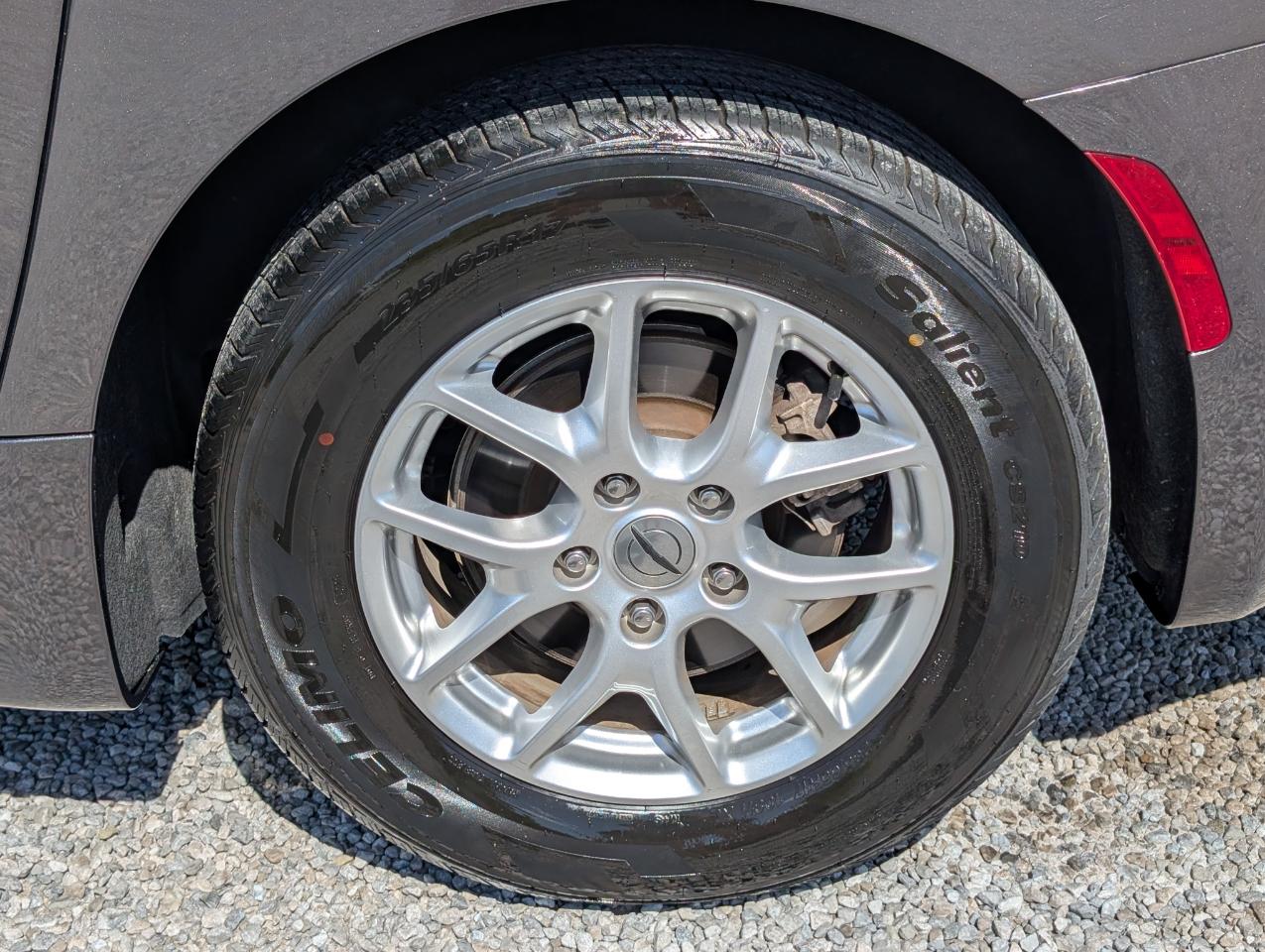 Chrysler Pacifica Touring L FWD 2023