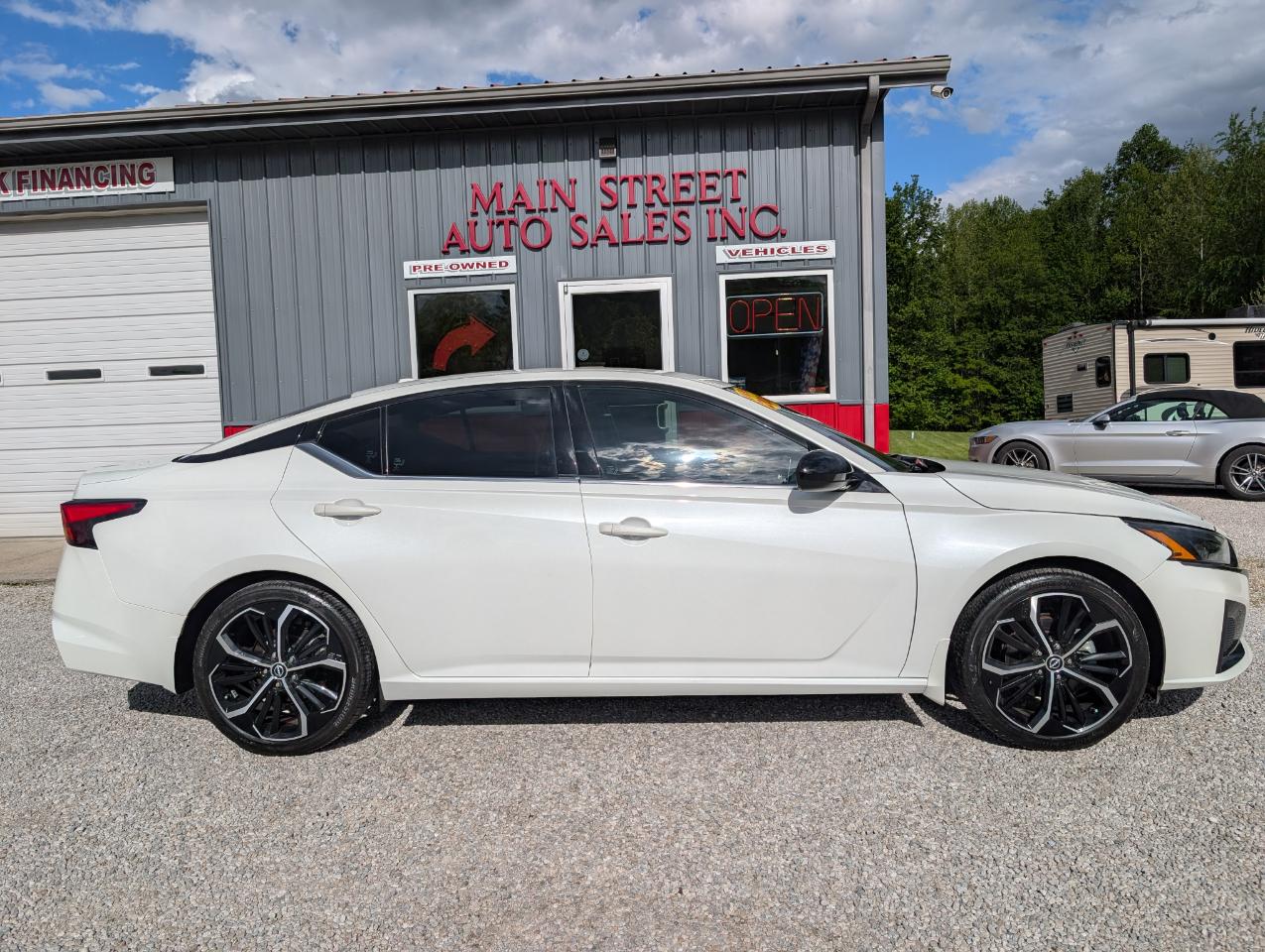 Nissan Altima SR 4D Sedan 2.5 2024