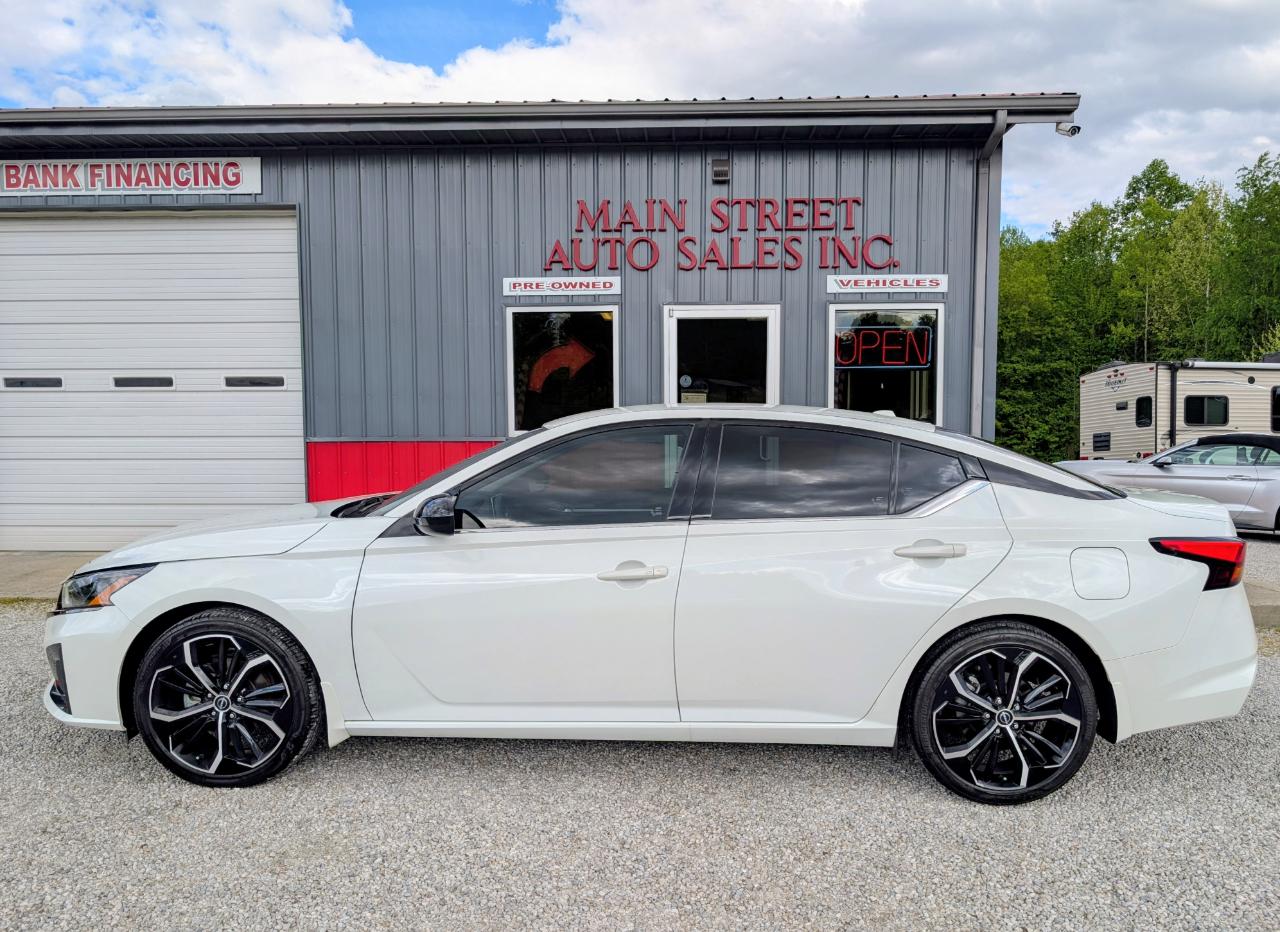 Nissan Altima SR 4D Sedan 2.5 2024