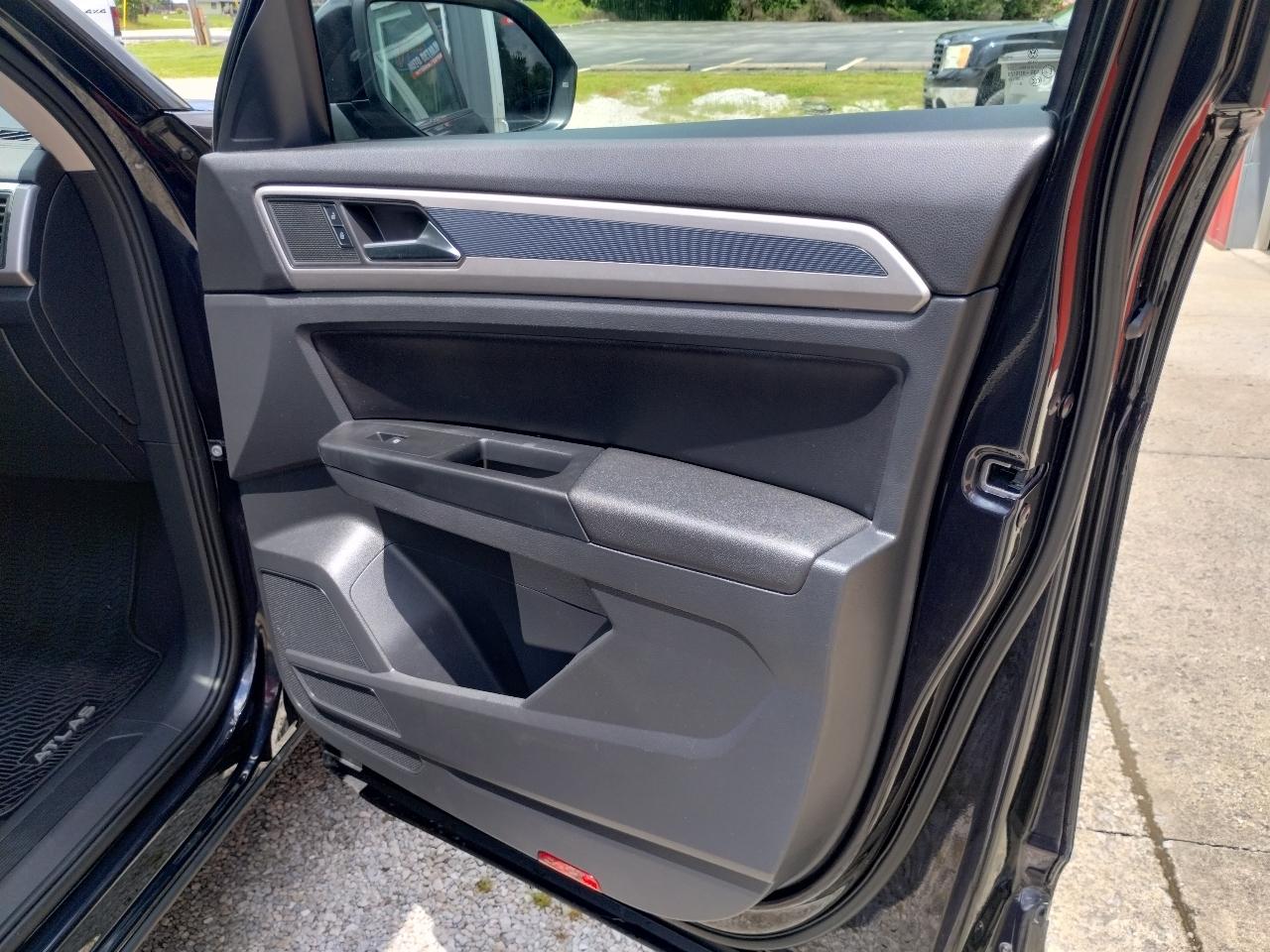 Volkswagen Atlas V6 SE w/Technology R-Line 4MOTION 2021