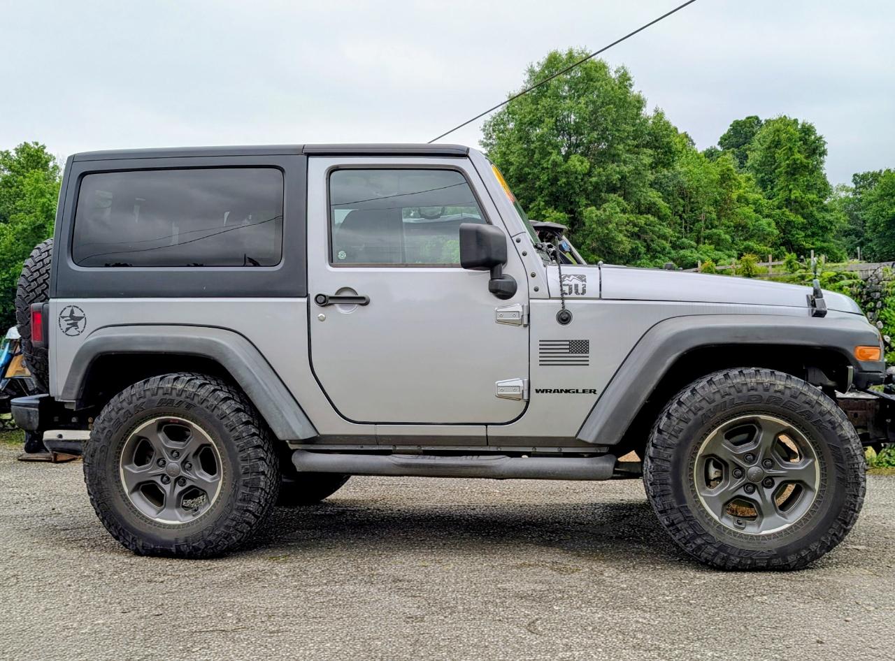 Jeep Wrangler 4WD 2dr Sport 2015